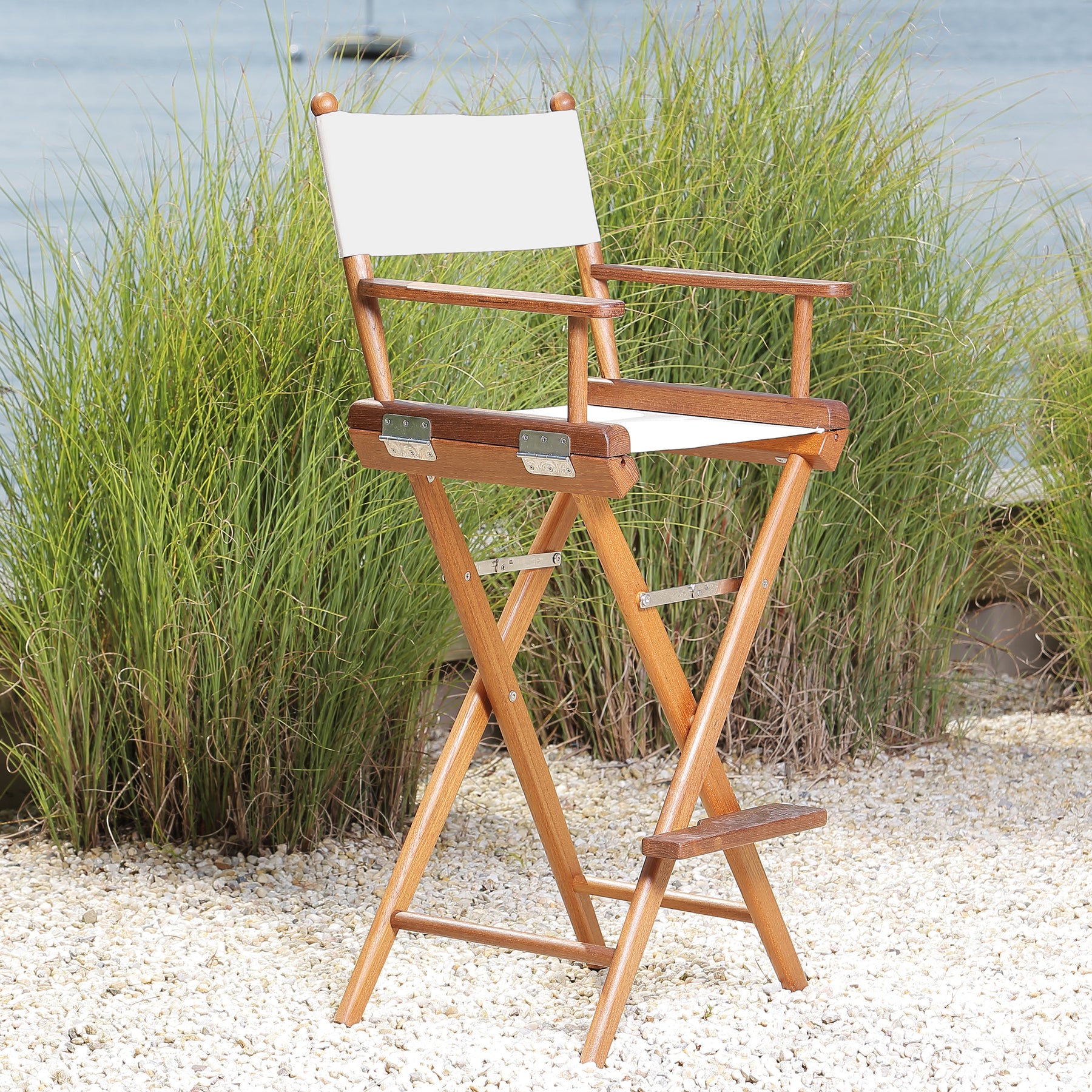 Captains Chair With Creme Seat Covers - 60048