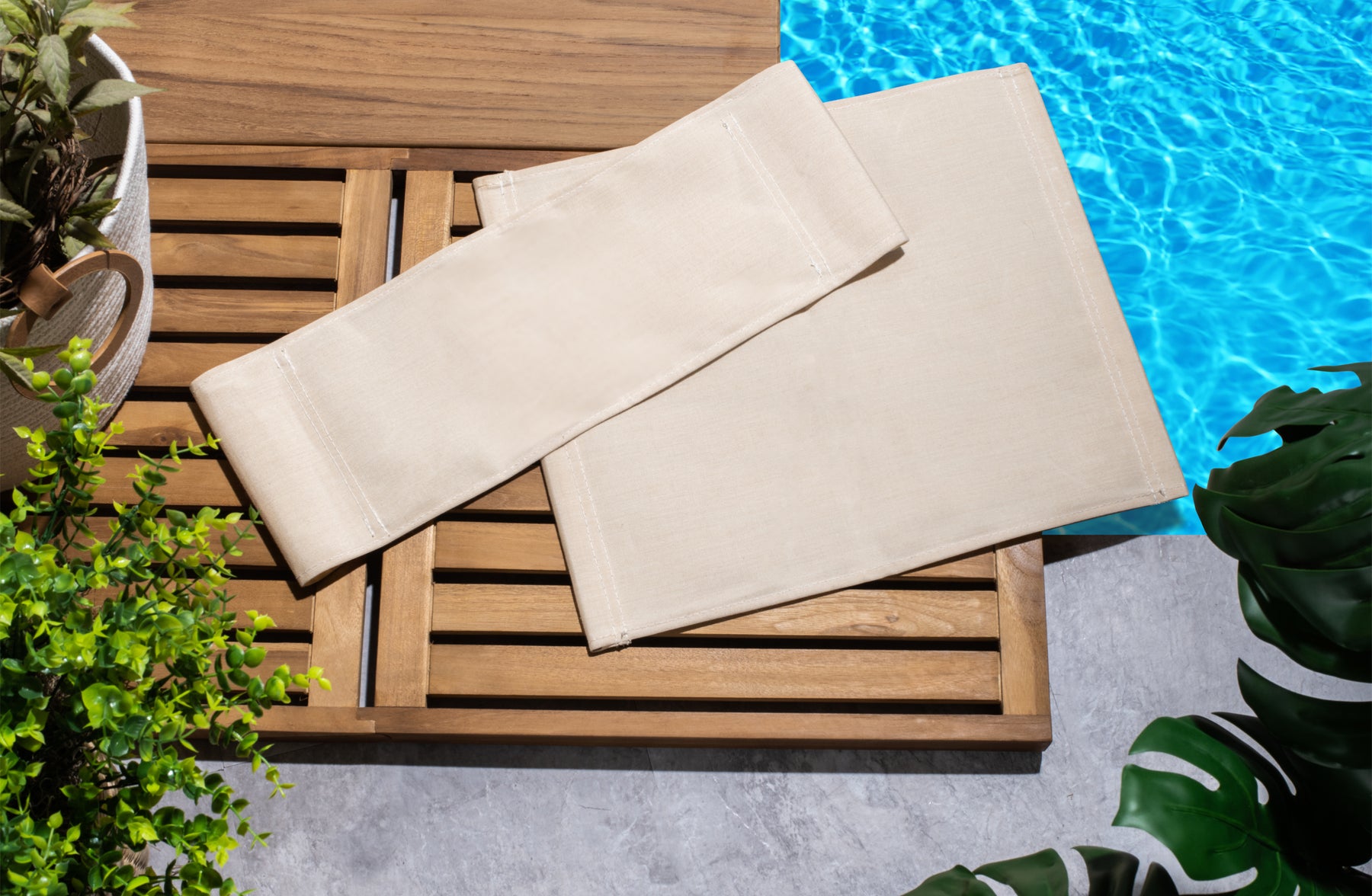 Directors Chair With Creme SUNBRELLA® Fabric Covers - Sanded Finish - 60044